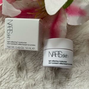 NARS Skin Light Reflecting Moisturizer